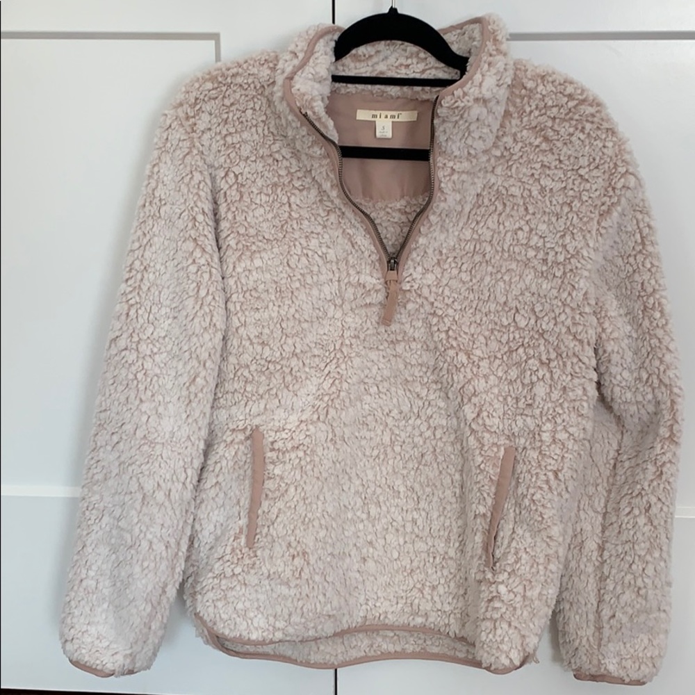 Cozy pull over!